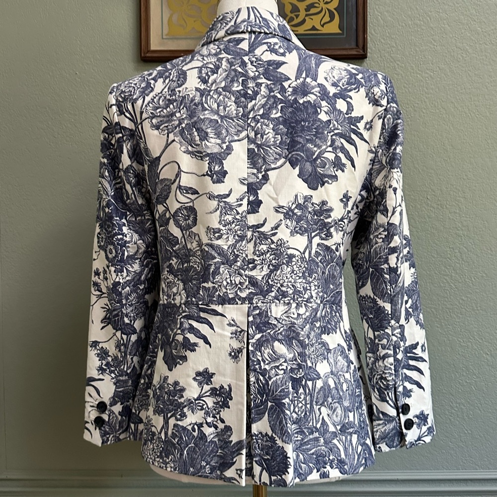 LOFT White and Navy Floral Blazer - Picture 3 of 5